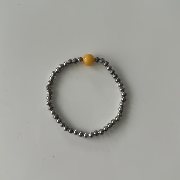 Silver bracelet with yellow decoration - Picture 1 of 1